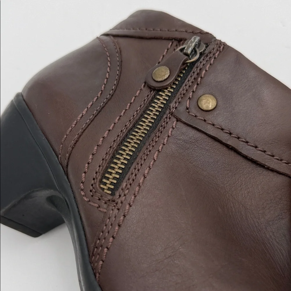 Clarks Elegant Brown Ankle Boots women 9M casual office retro comfort Y2K